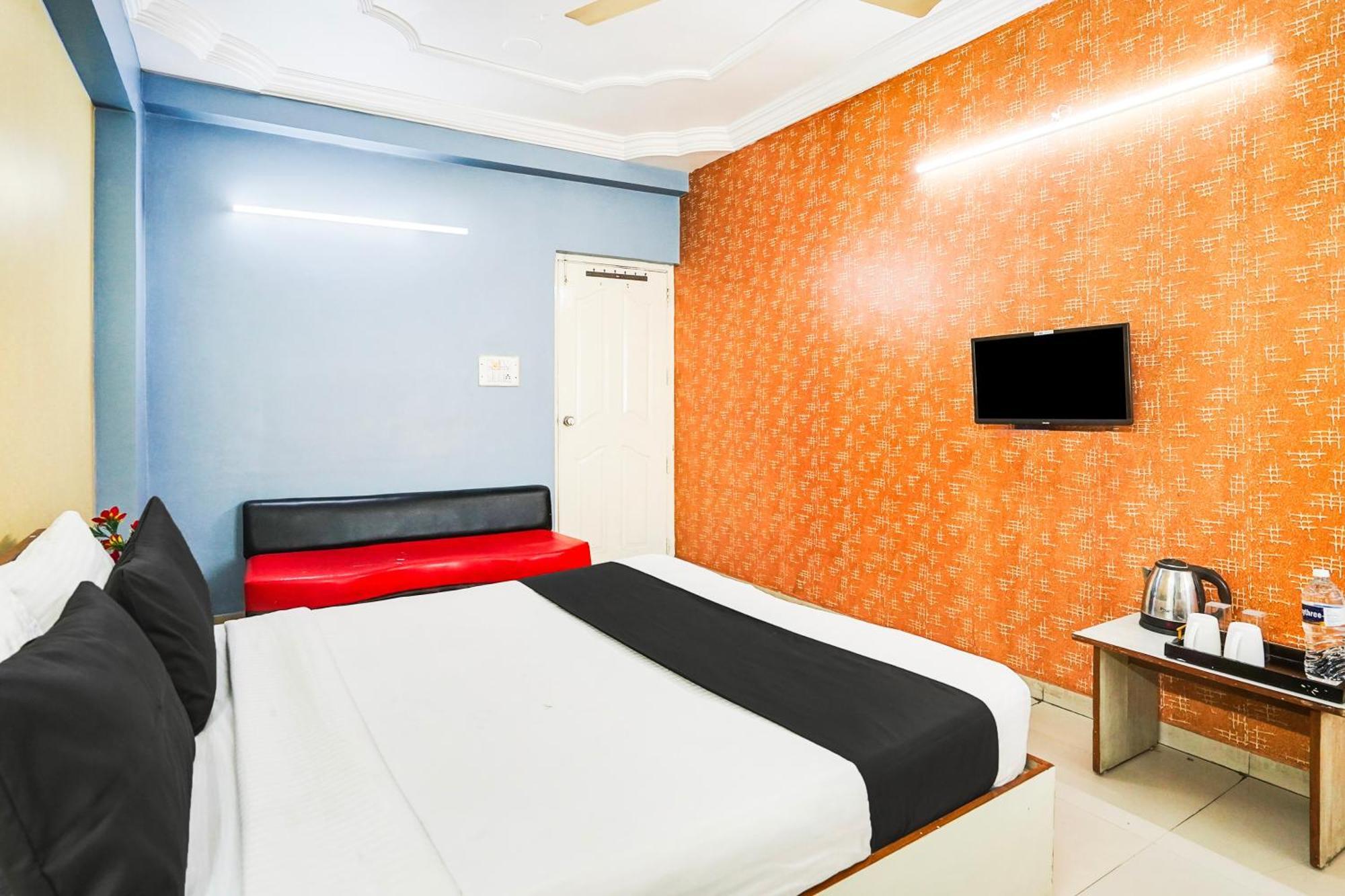Hotel O Vibrant Residency Ахмедабад Екстер'єр фото